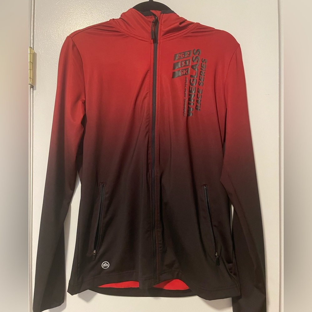 Black/red ombré hooded jacket from the Wineglass race series size M